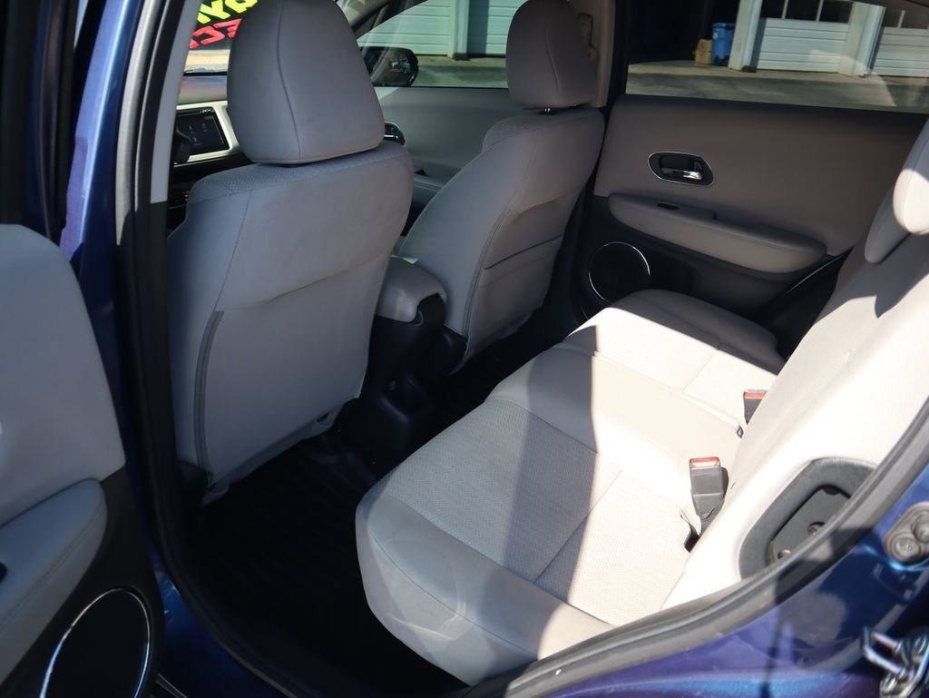 Used 2017 Honda HR-V EX image 10