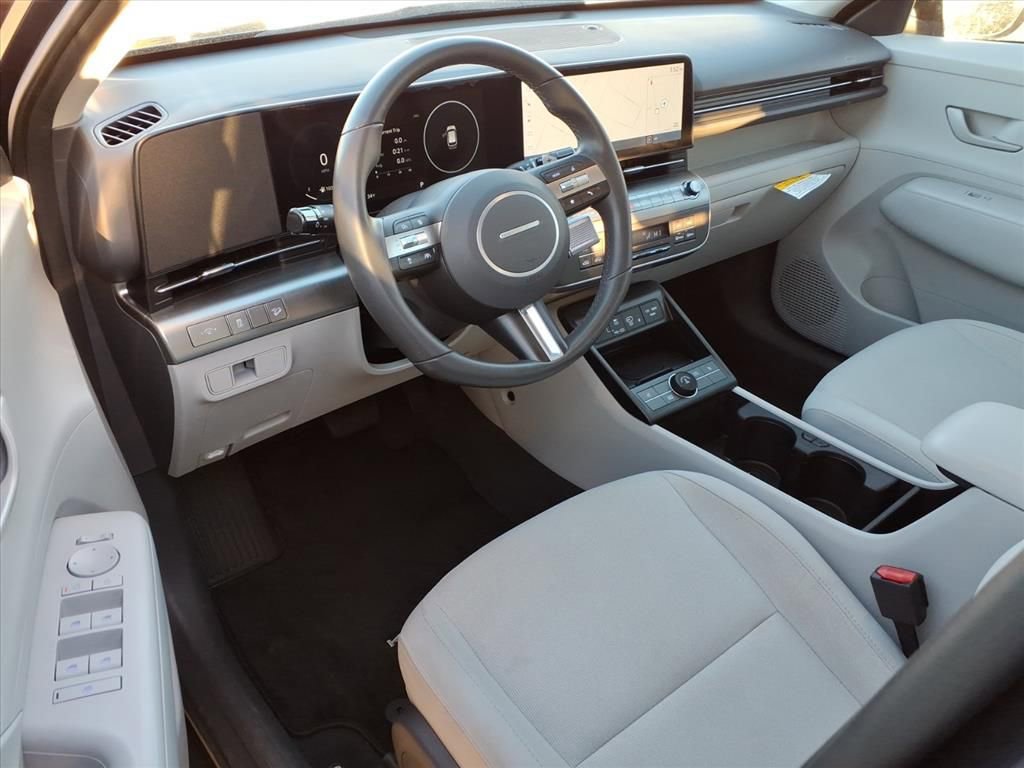 Used 2024 Hyundai Kona SEL w/ Convenience Package image 12