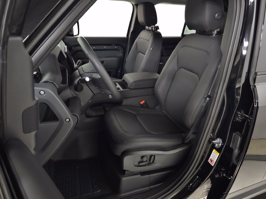 Certified 2025 Land Rover Defender 110 S AWD/4WD image 17