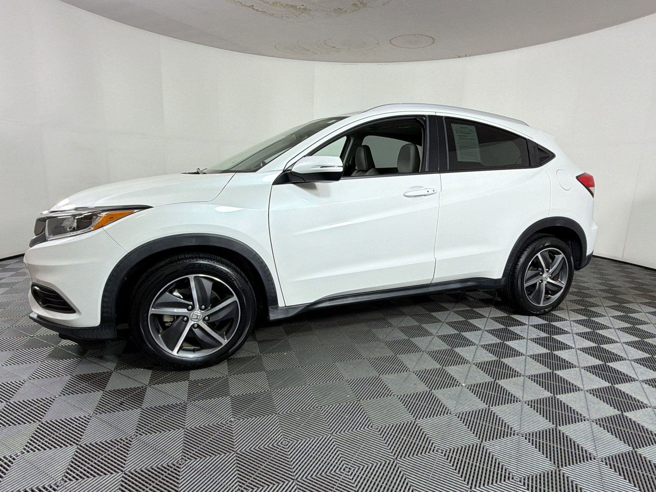Used 2021 Honda HR-V EX-L image 18
