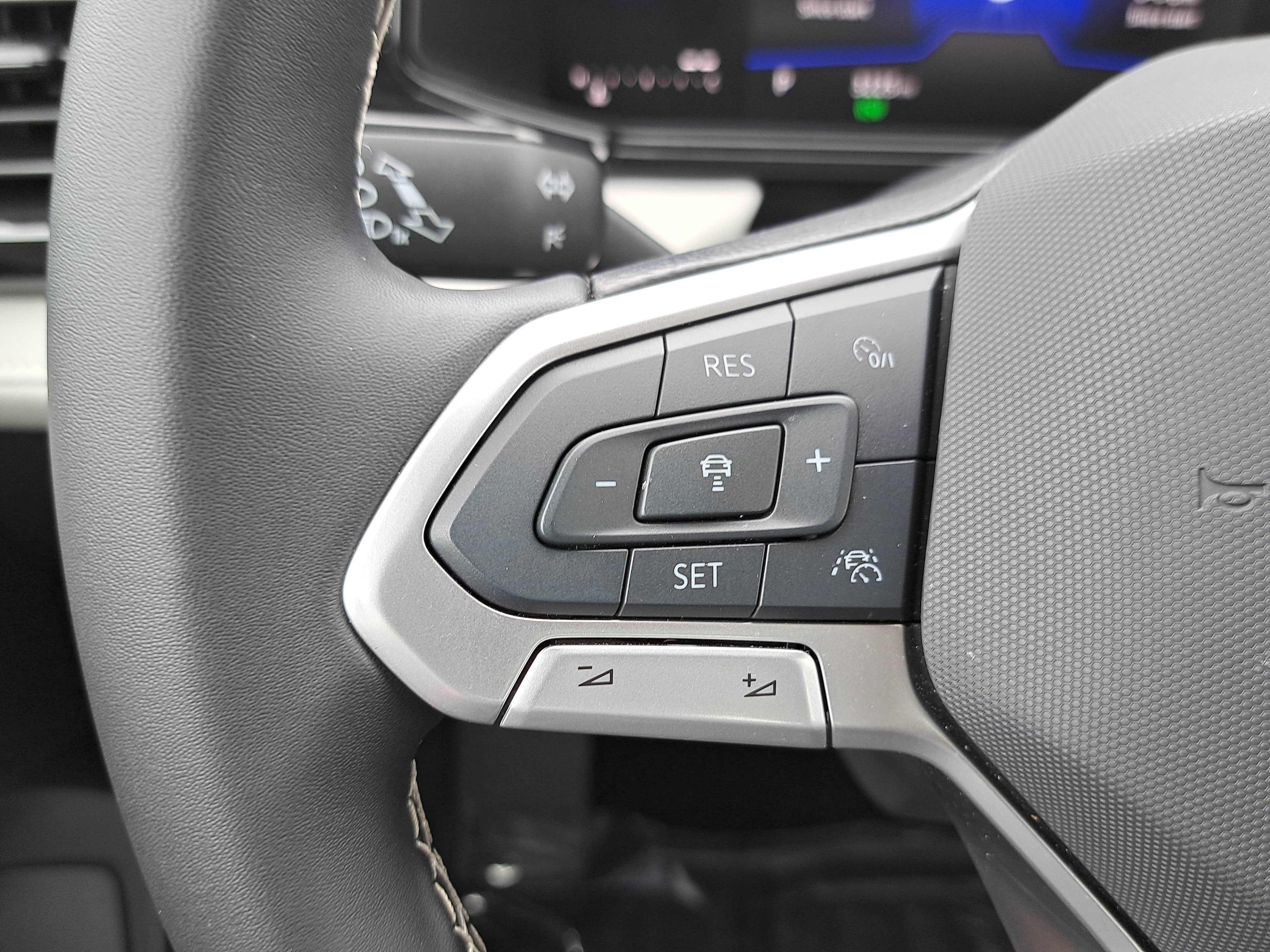 Used 2025 Volkswagen Taos S AWD/4WD image 16