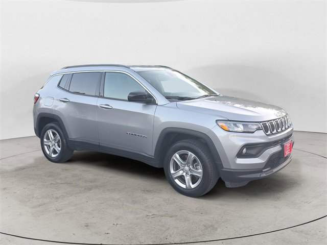 Used 2024 Jeep Compass Latitude image 7