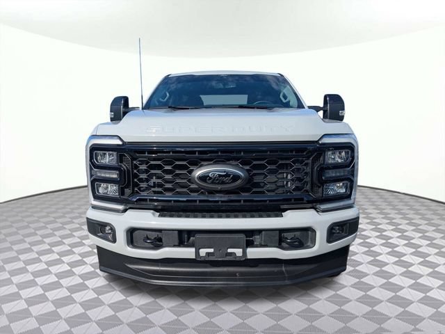 Used 2025 Ford F350 Lariat w/ Black Appearance Package AWD/4WD image 8