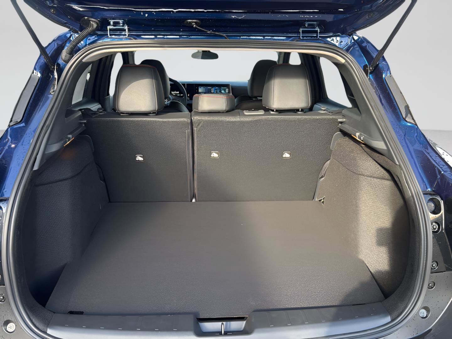 New 2026 Nissan Kicks SR w/ Cold Weather Package image 20