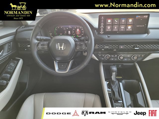 Used 2025 Honda Accord Touring image 7