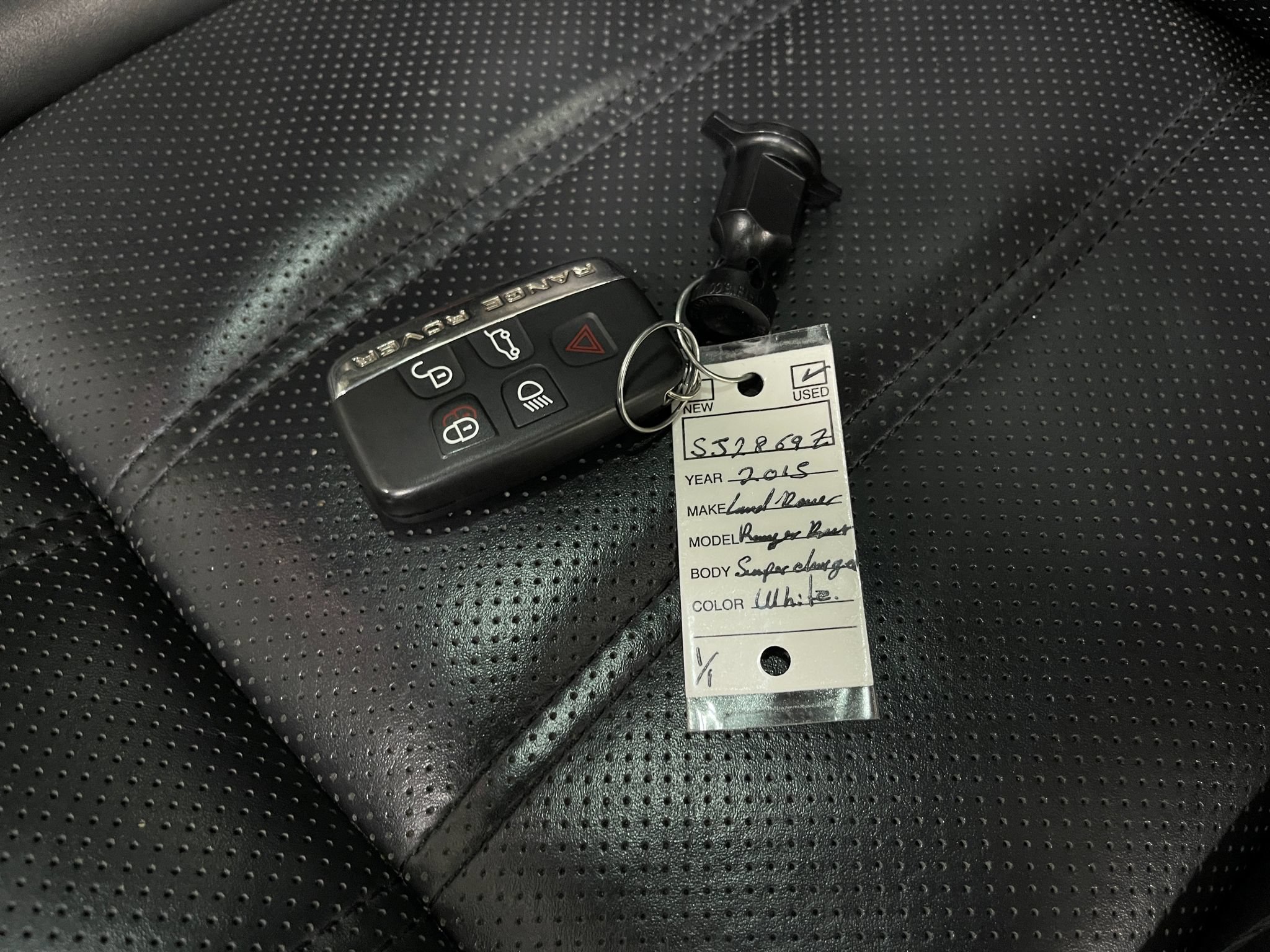 Used 2015 Land Rover Range Rover Supercharged AWD/4WD image 36