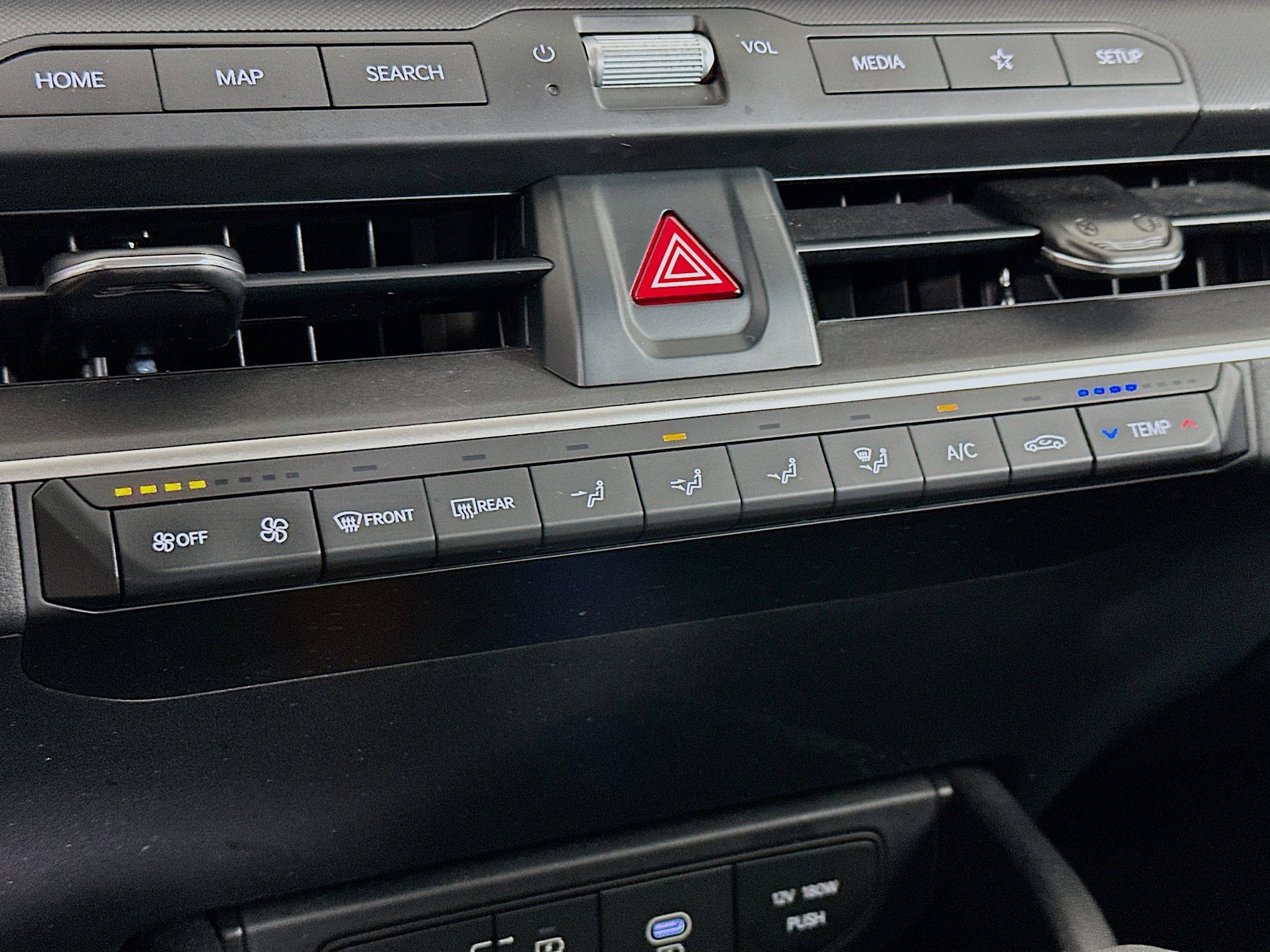 Used 2025 Kia K4 LXS image 23