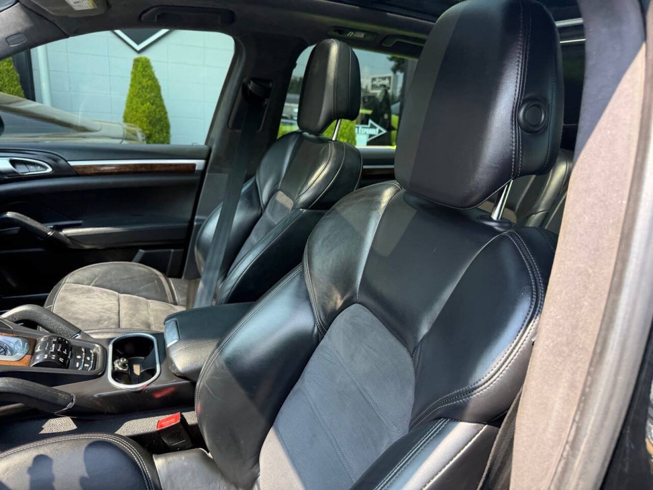 Used 2013 Porsche Cayenne GTS AWD/4WD image 21