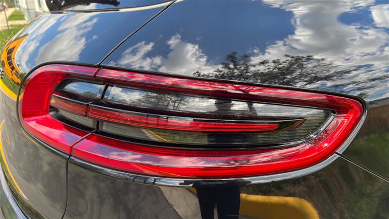 Used 2016 Porsche Macan S AWD/4WD image 32