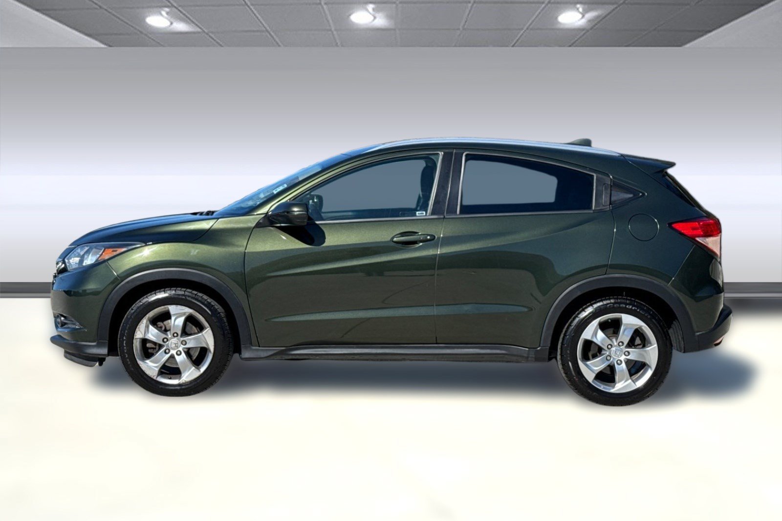 Used 2017 Honda HR-V EX-L image 2