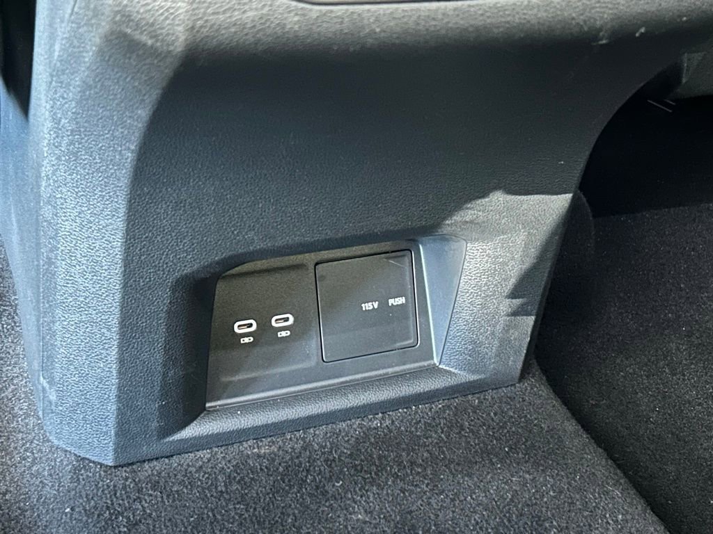 Used 2022 Volkswagen Atlas Cross Sport SE w/ Black Wheel Package image 44