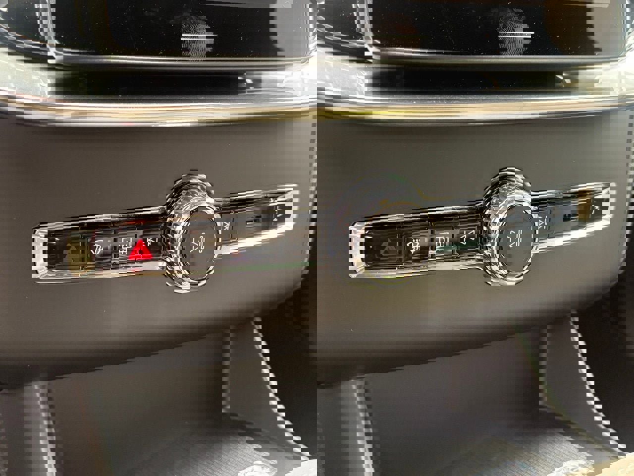 New 2026 Volvo XC90 B6 Ultra w/ Protection Package Premier image 13