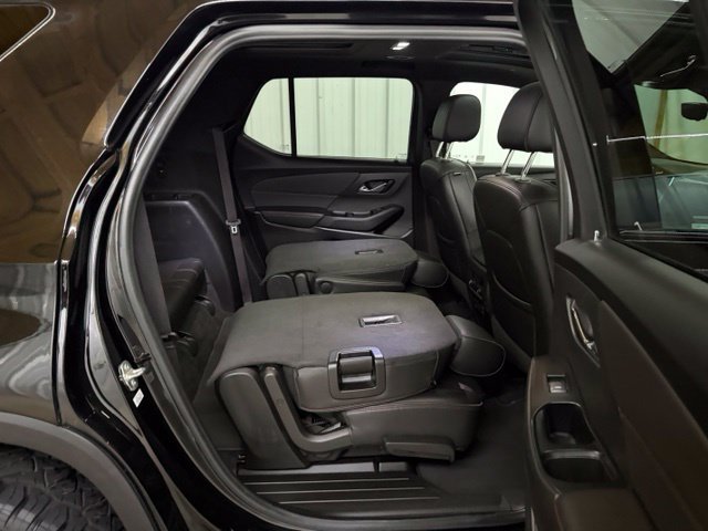 Used 2023 Chevrolet Traverse RS AWD/4WD image 19