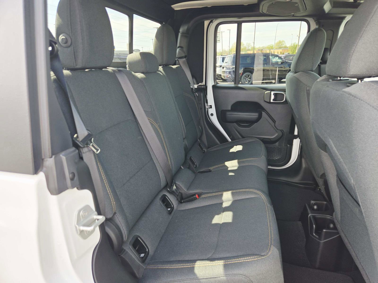 Used 2024 Jeep Gladiator Sport image 16