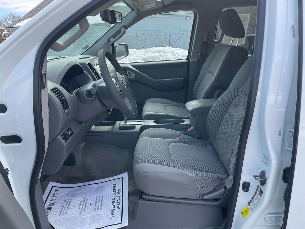 Used 2014 Nissan Frontier SV w/ SV Value Truck Package image 12