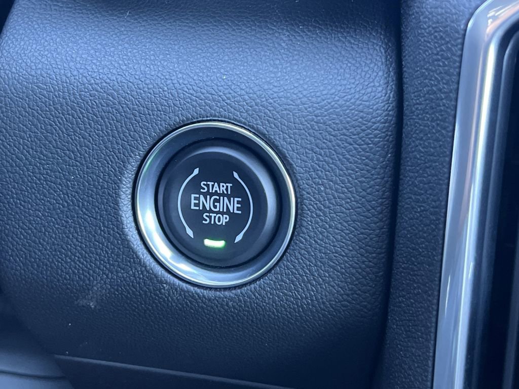 New 2026 GMC Acadia Elevation image 8