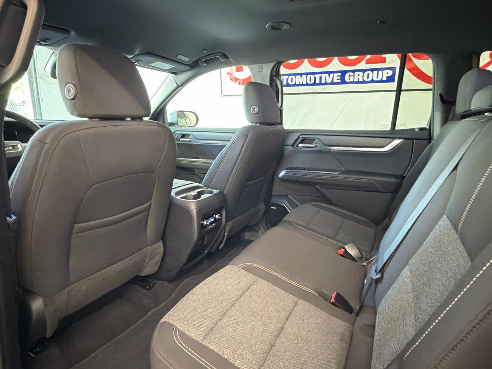 Used 2025 GMC Acadia Elevation FWD image 25