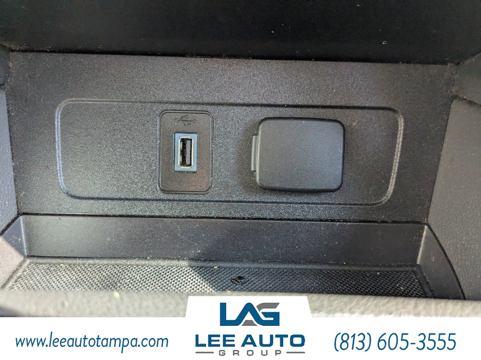 Used 2017 Ford Escape SE image 18