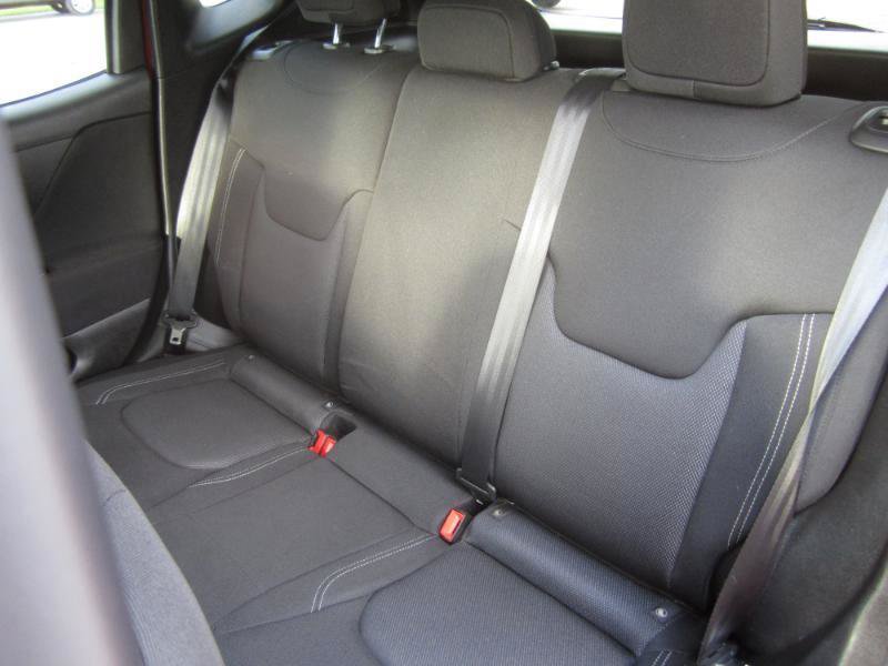 Used 2020 Jeep Renegade Sport FWD image 12