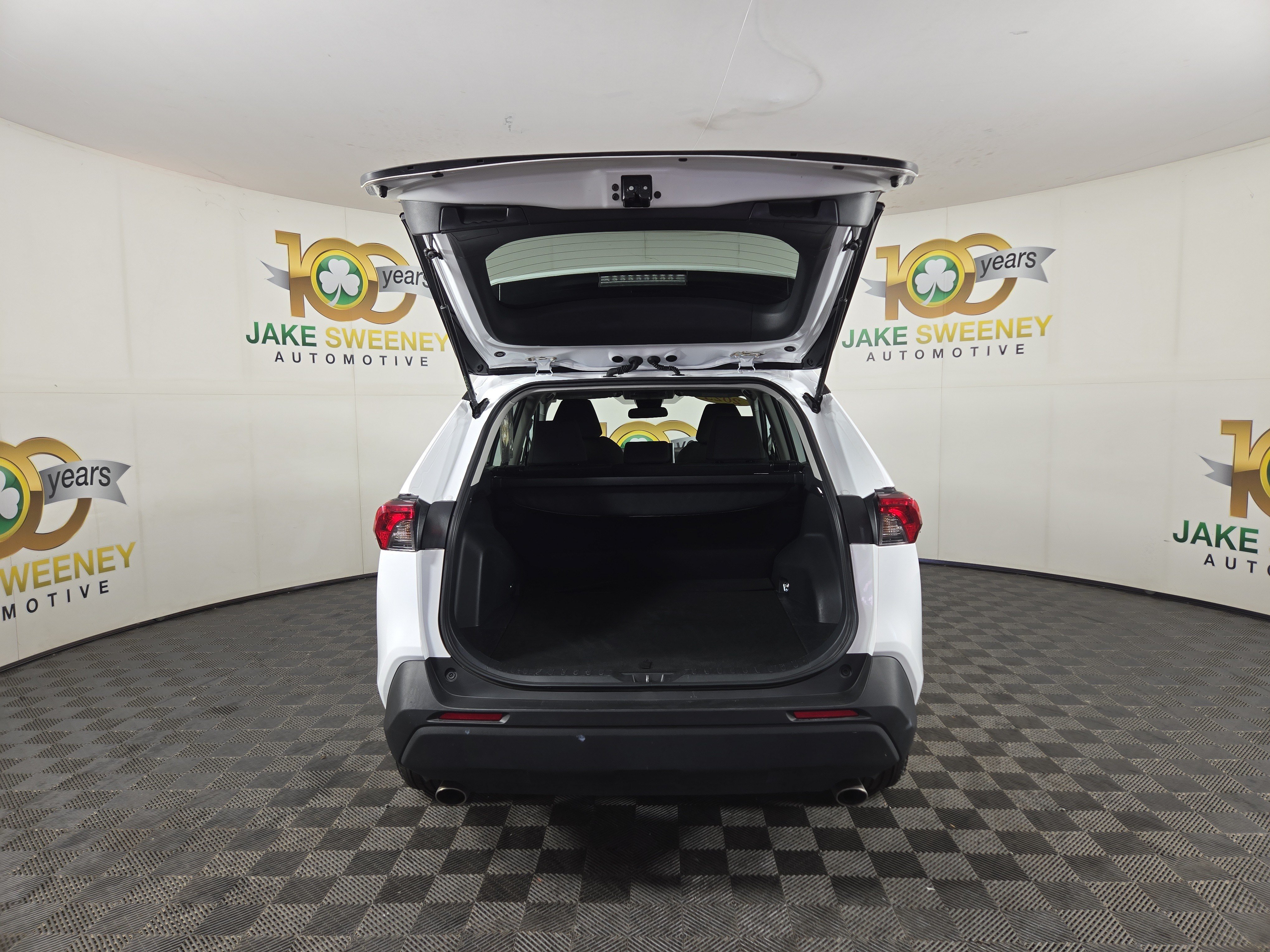 Used 2025 Toyota RAV4 XLE AWD/4WD image 31