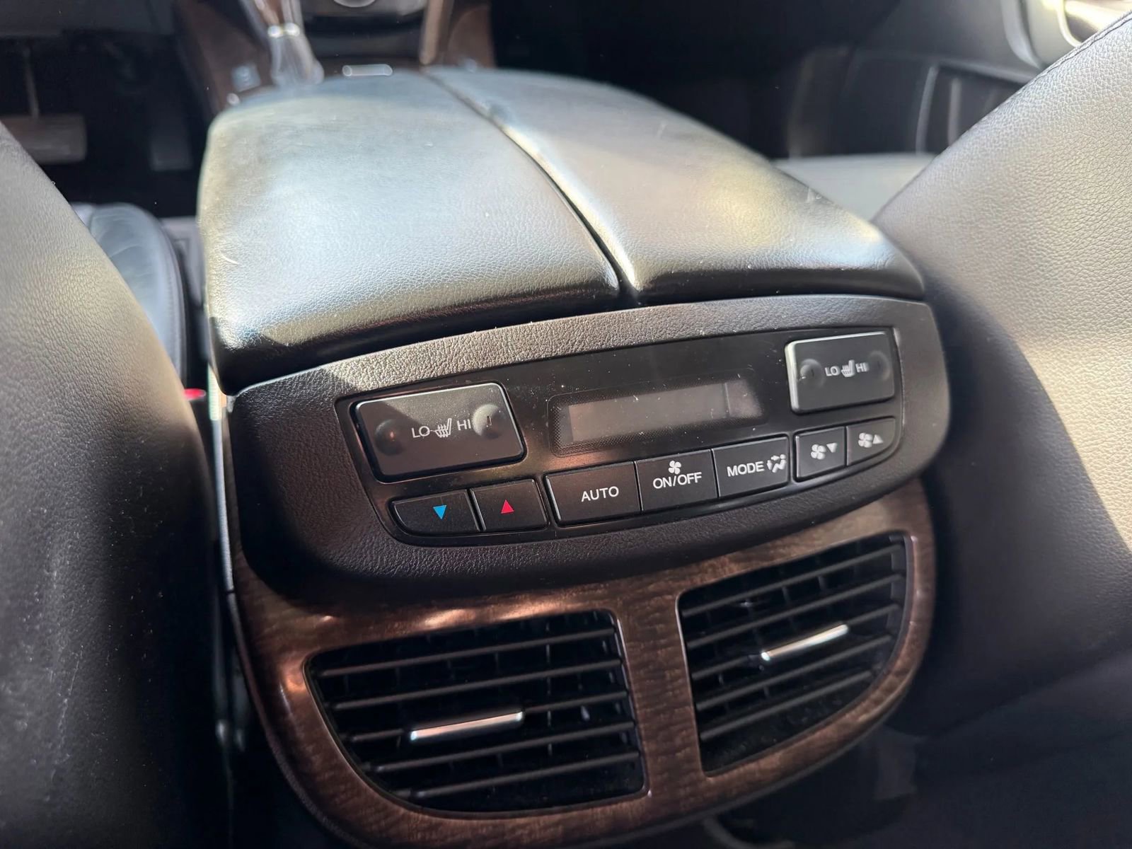 Used 2011 Acura MDX w/ Technology & Entertainment image 29