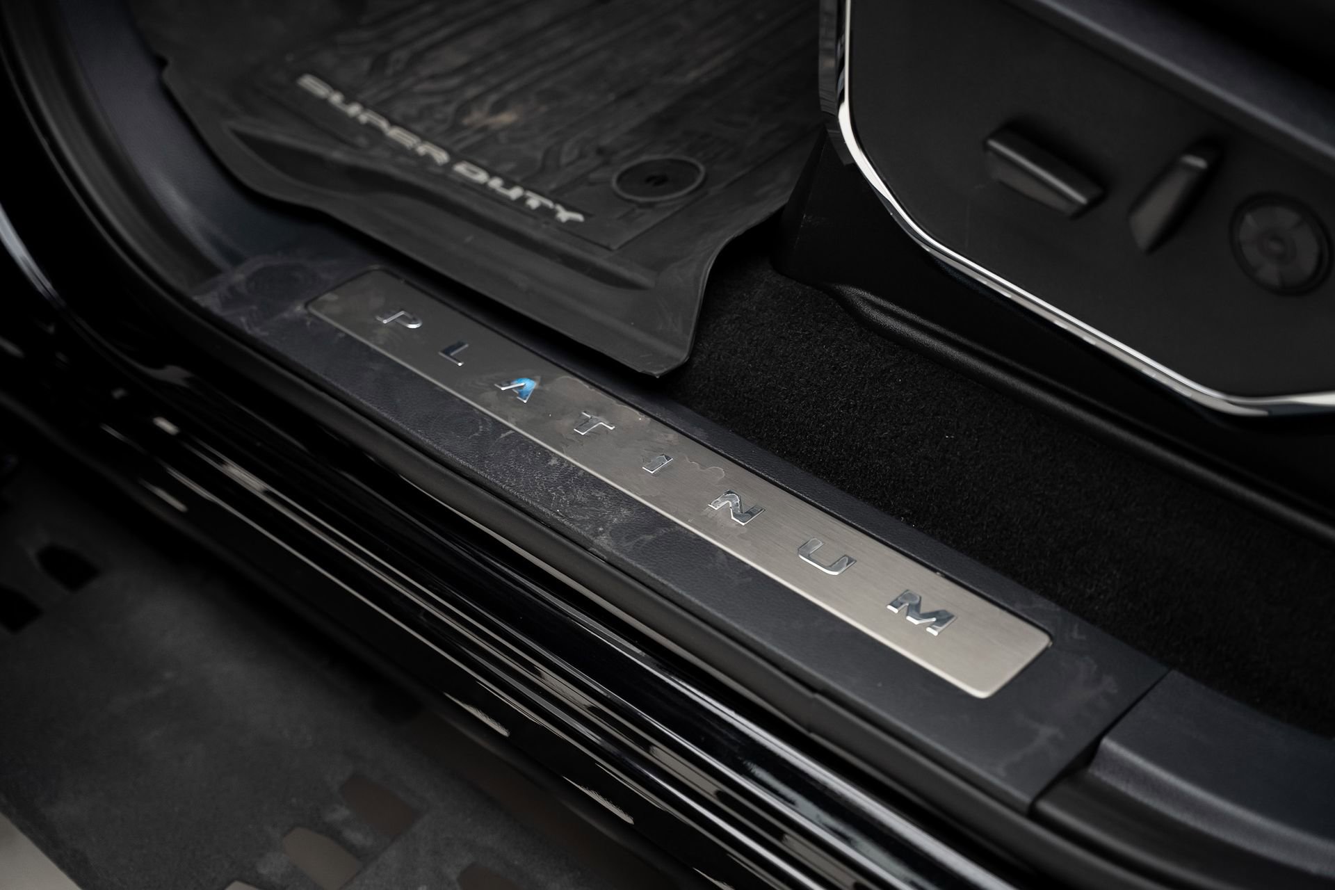 Used 2024 Ford F250 Platinum w/ Tremor Off-Road Package image 60