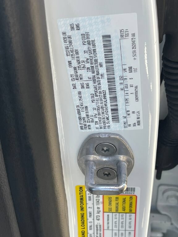 Used 2021 Lincoln Corsair AWD image 37