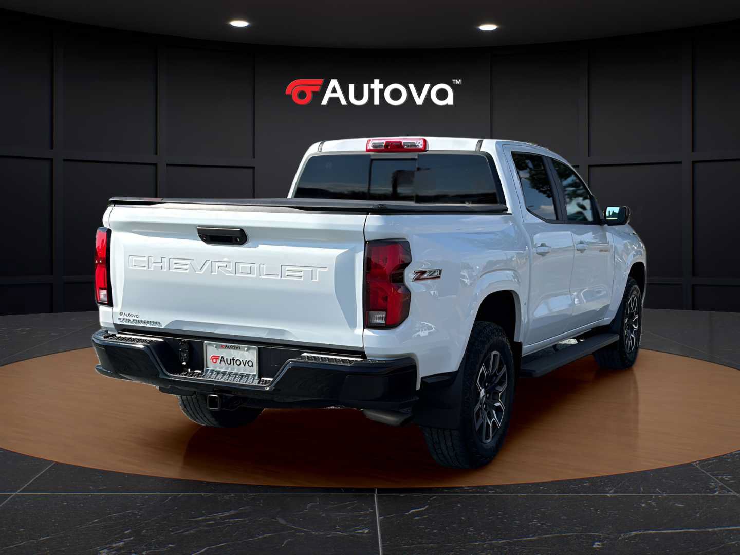 Used 2023 Chevrolet Colorado Z71 w/ Z71 Convenience Package 2 AWD/4WD image 5