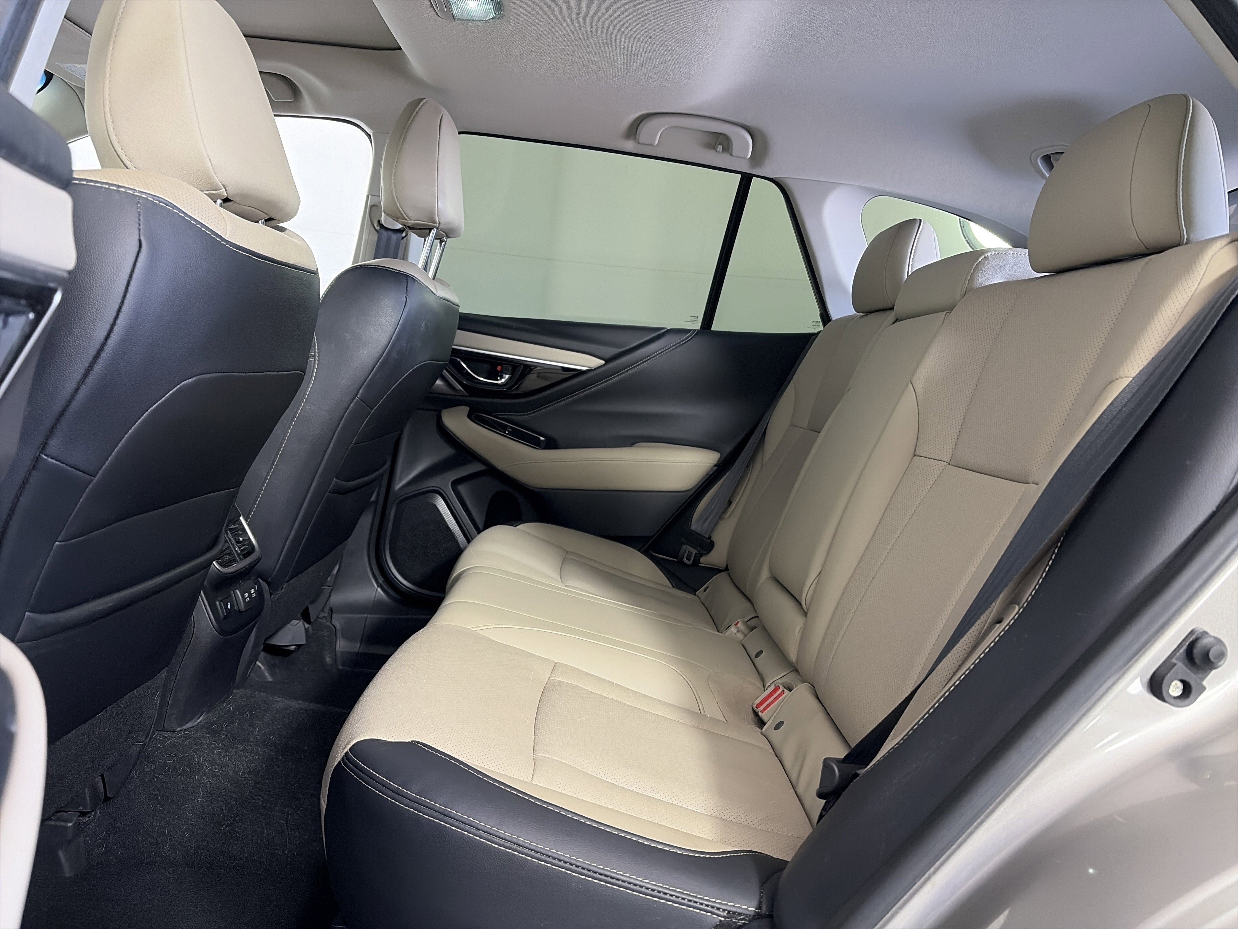Used 2020 Subaru Outback Limited w/ Popular Package #2 AWD/4WD image 7
