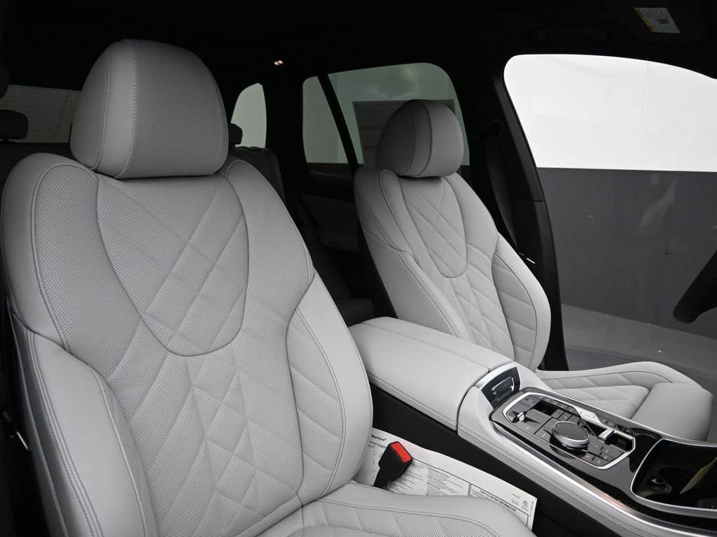 New 2026 BMW X5 xDrive50e AWD/4WD image 22