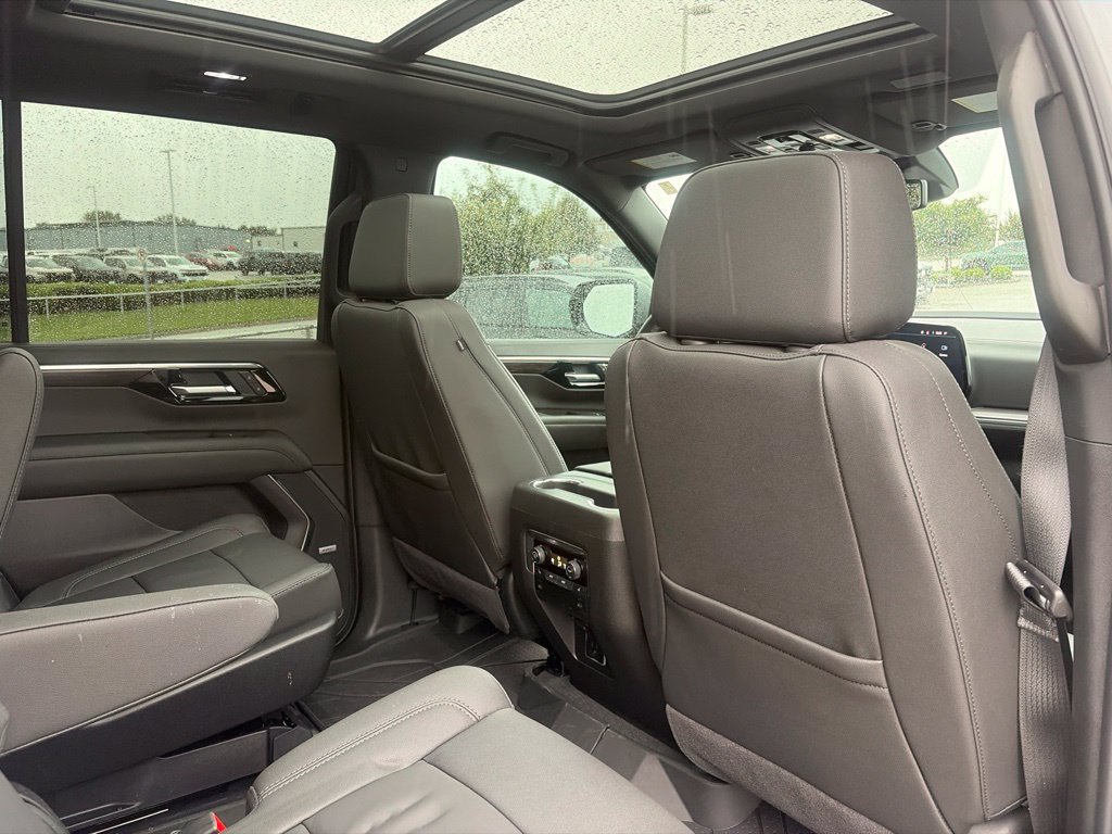 Used 2026 Chevrolet Tahoe Z71 w/ Comfort Package AWD/4WD image 34