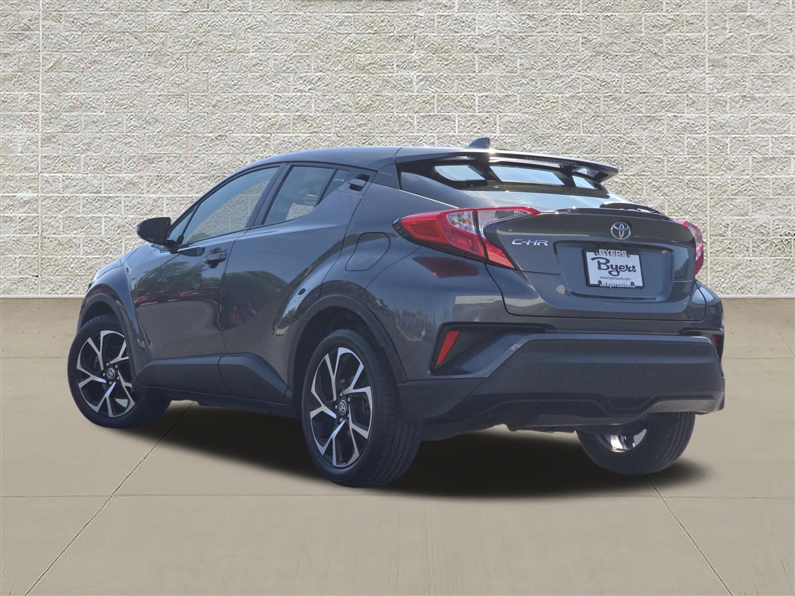 Used 2020 Toyota C-HR XLE FWD image 5
