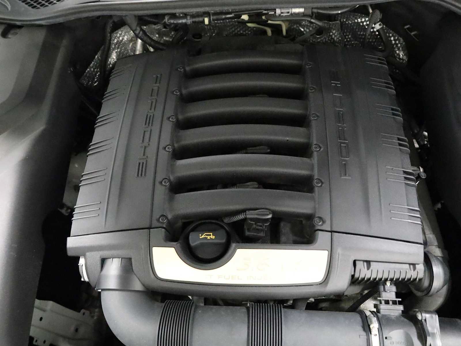 Used 2016 Porsche Cayenne AWD/4WD image 42
