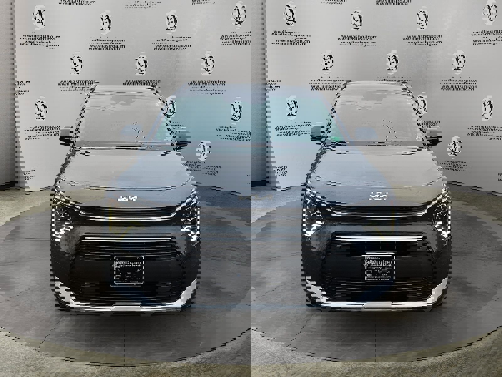 Used 2025 Kia Niro LX image 8