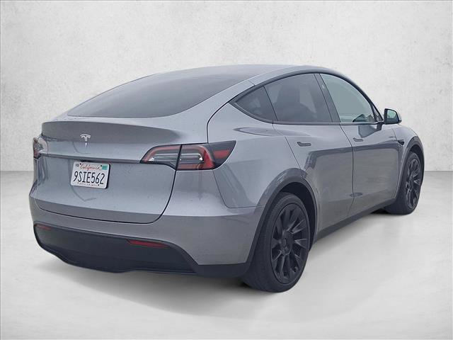 Used 2025 Tesla Model Y Long Range RWD image 5
