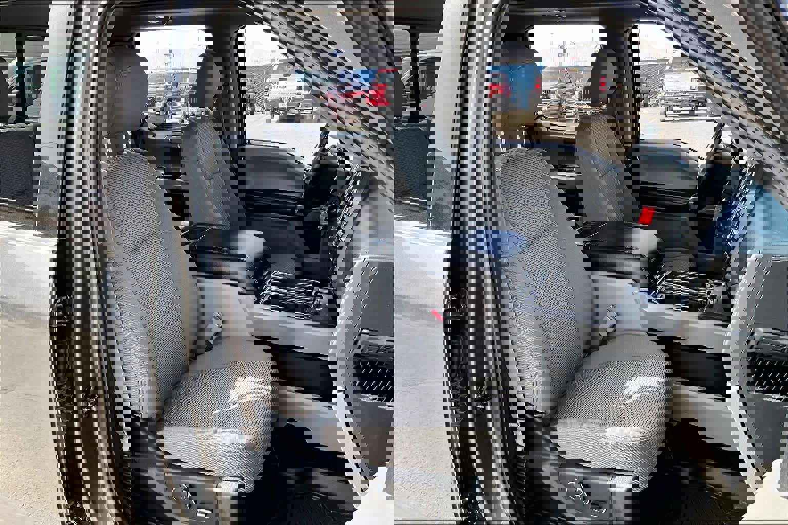 Used 2017 Ford F150 XLT w/ Equipment Group 302A Luxury image 9