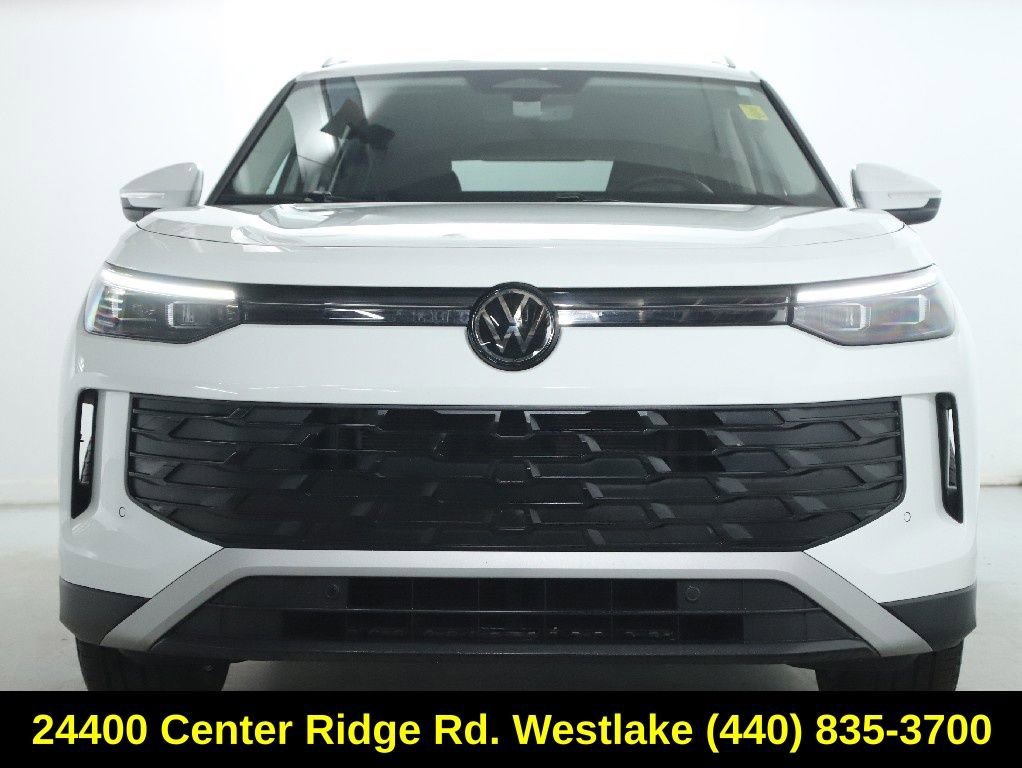 Used 2025 Volkswagen Tiguan SE image 6