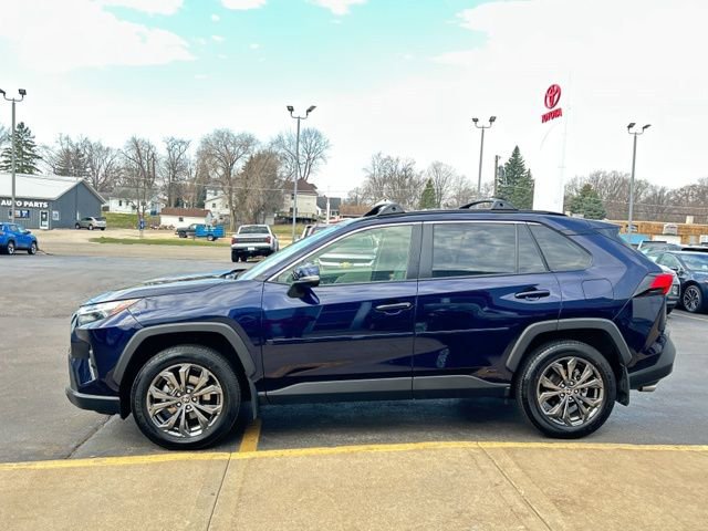 Used 2023 Toyota RAV4 XLE Premium image 6