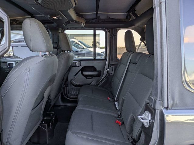 Used 2018 Jeep Wrangler Unlimited Sport S AWD/4WD image 13