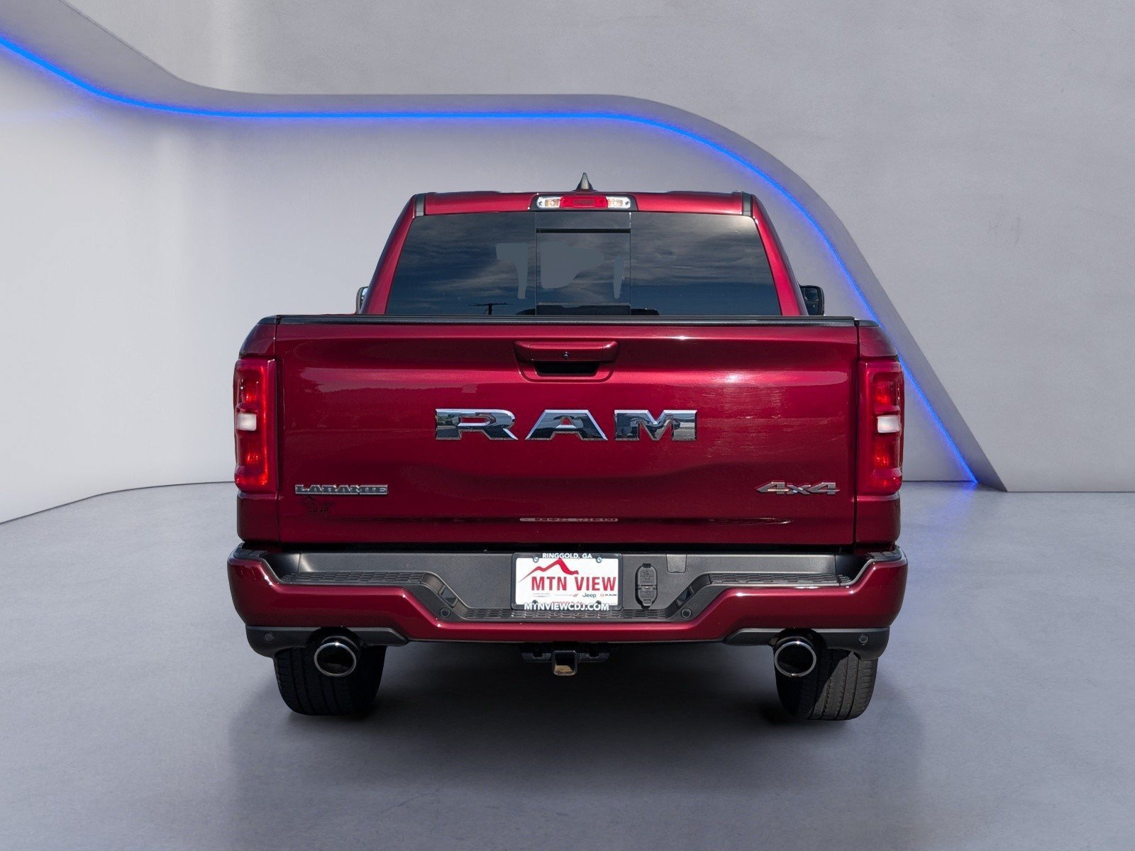 Used 2025 RAM 1500 Laramie AWD/4WD image 8