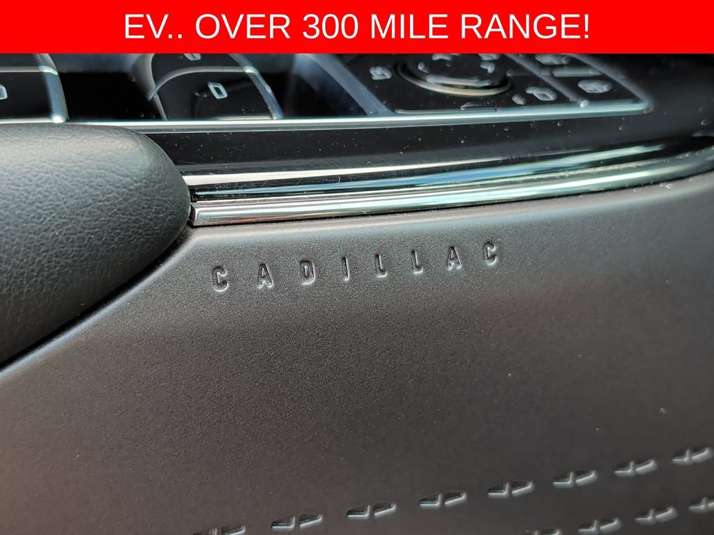 Used 2024 Cadillac Lyriq Luxury w/ LPO, Floor Liner Package AWD/4WD image 29