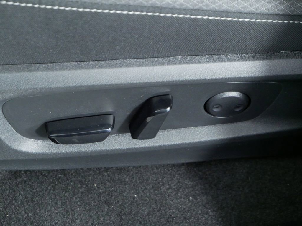 New 2026 Nissan Pathfinder SV AWD/4WD image 22