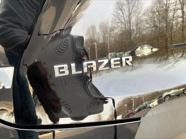 Used 2024 Chevrolet Blazer LT w/ Driver Confidence Package FWD image 24