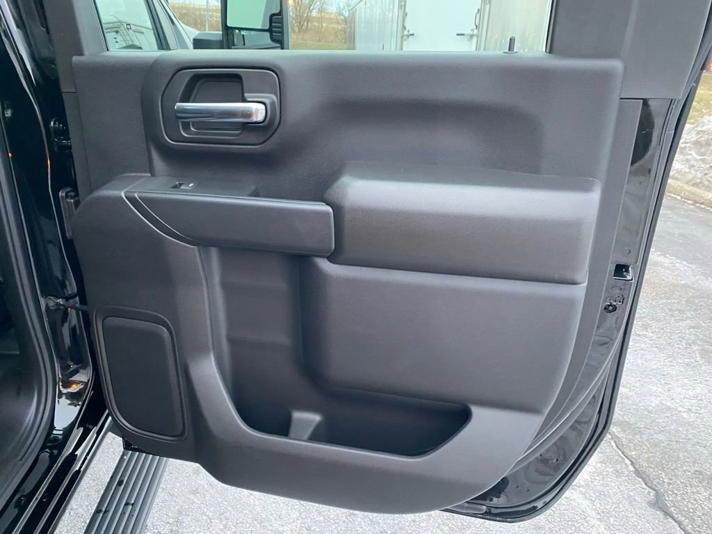New 2025 Chevrolet Silverado 3500 W/T image 23