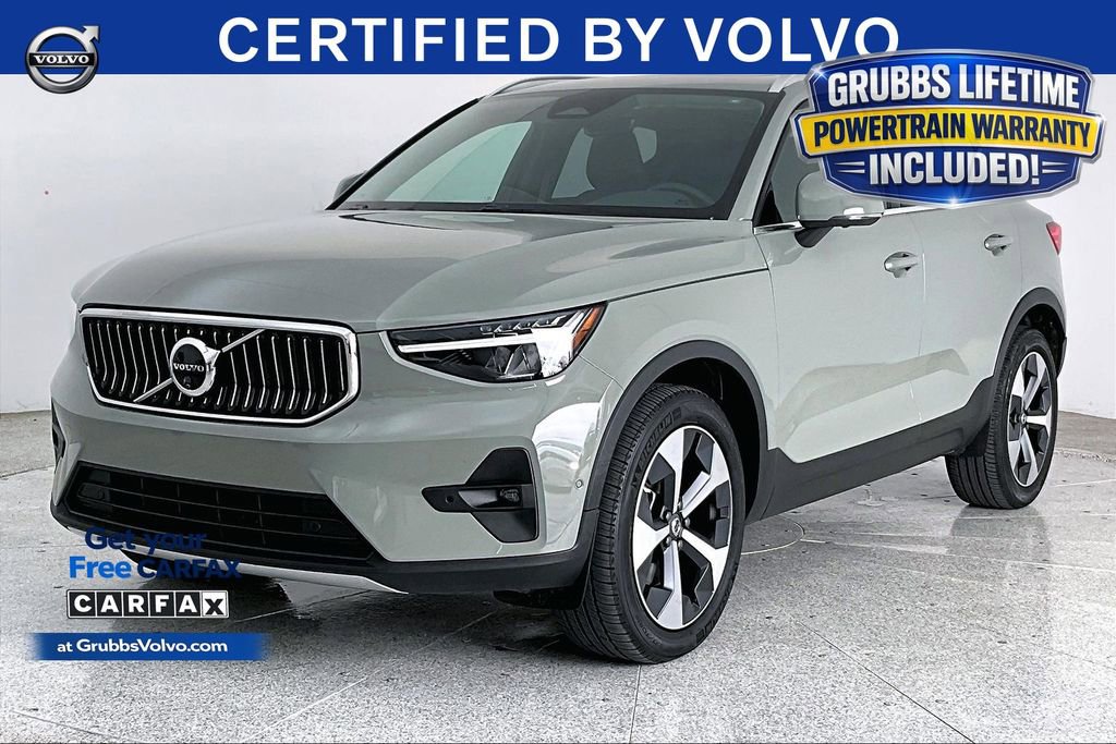 Certified 2025 Volvo XC40 B5 Plus AWD/4WD image 14
