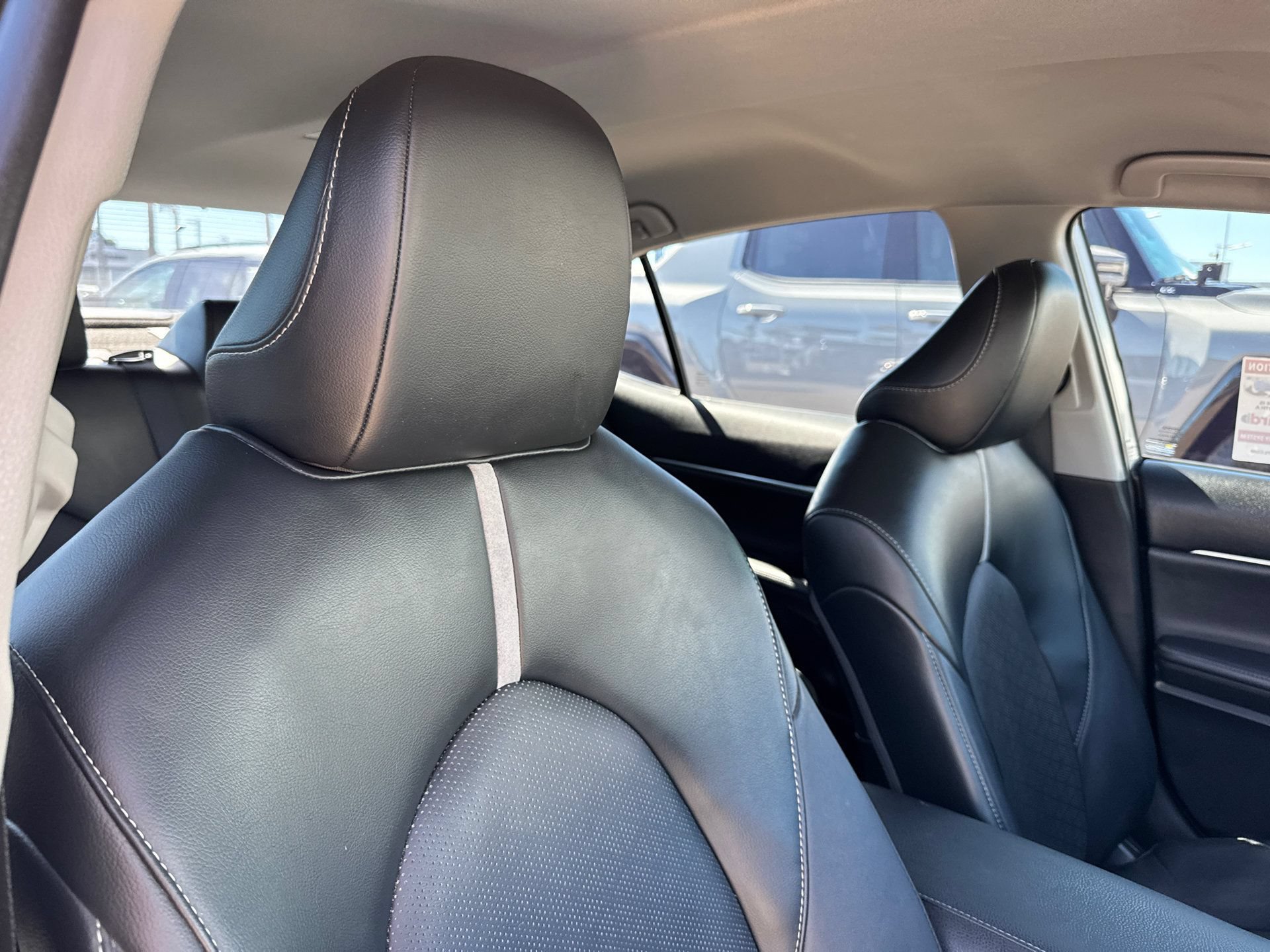 Used 2022 Toyota Camry XSE FWD image 13