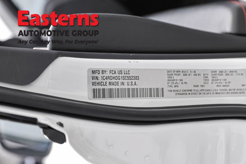 Used 2025 Dodge Durango GT RWD image 35