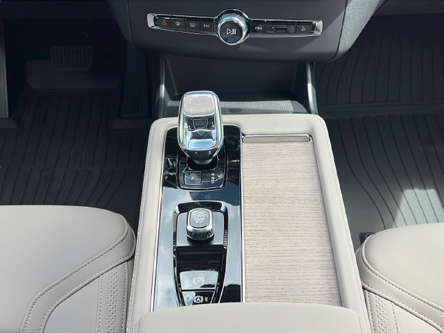 New 2026 Volvo XC90 B6 Plus AWD/4WD image 14