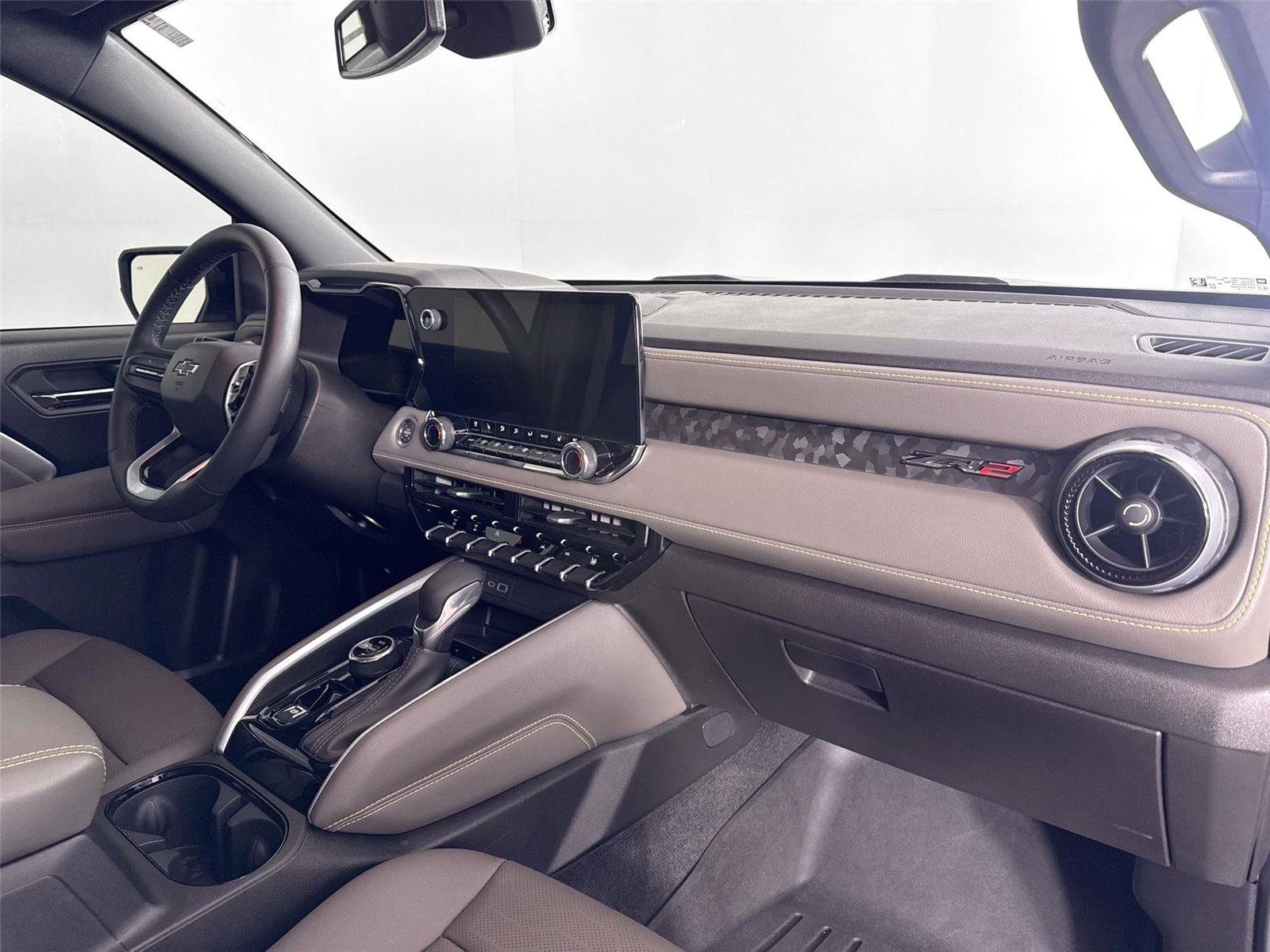 Used 2025 Chevrolet Colorado ZR2 w/ Technology Package image 45