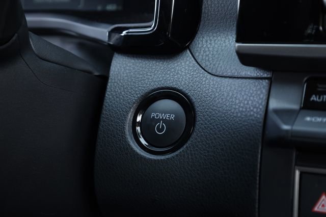 Used 2025 Toyota Camry LE image 14